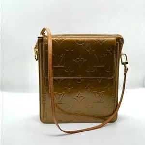 Louis Vuitton Mott Vernis Pouchette